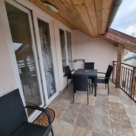 Merry&Car - Huge Balcony + Living Room + 2Br Budapest Esterno foto