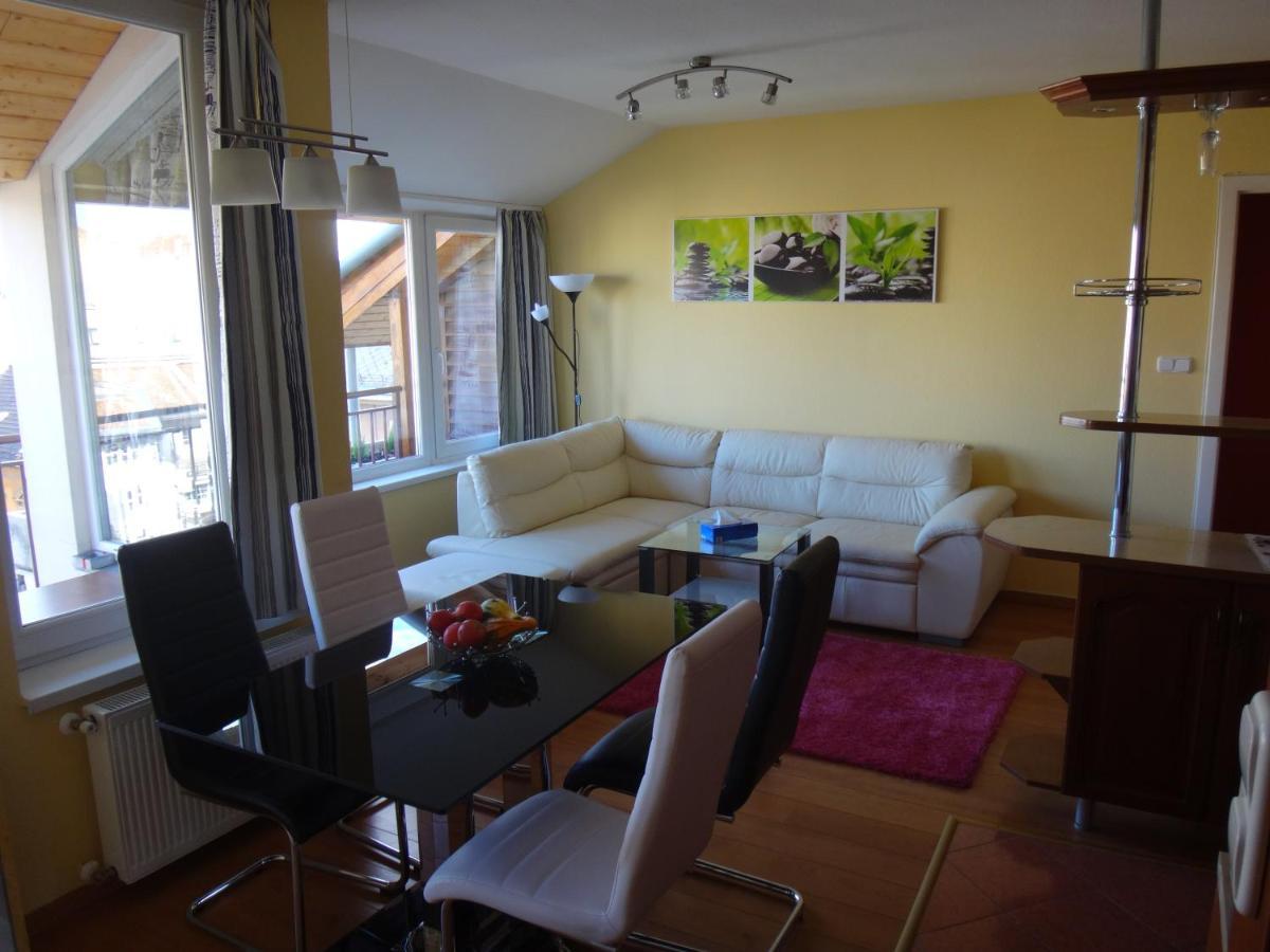 Merry&Car - Huge Balcony + Living Room + 2Br Budapest Esterno foto