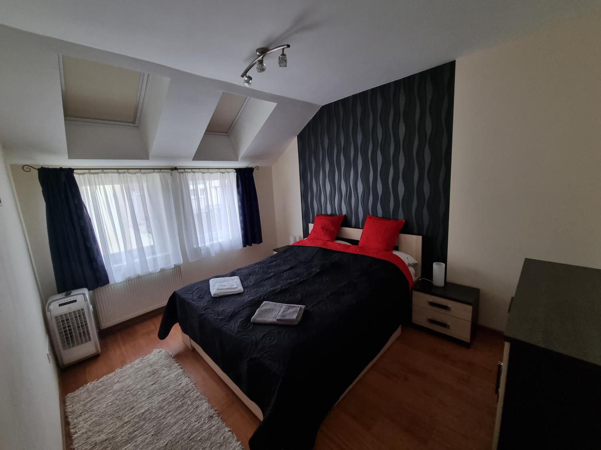 Merry&Car - Huge Balcony + Living Room + 2Br Budapest Esterno foto